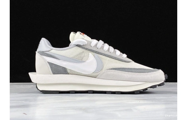 Summit Waffle Nike  White LD BV0073-100 Sacai 0714